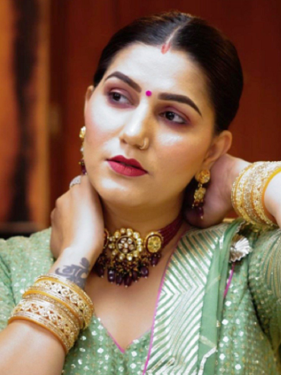 सपना का डांस वायरल, 'पतली कमर' पर फैंस फिदा