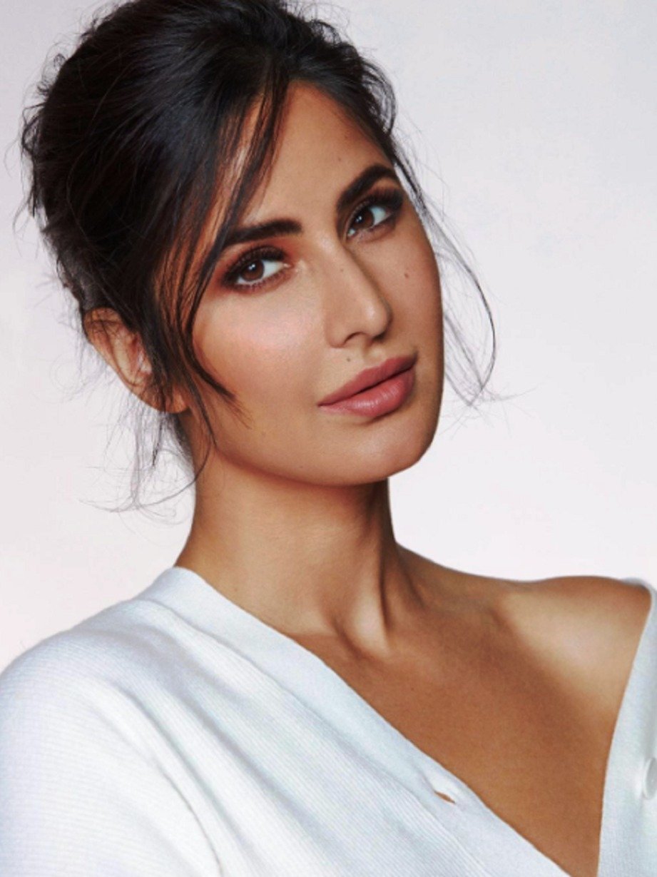 समंदर किनारे कैटरीना कैफ, यूं दिए शानदार रोज