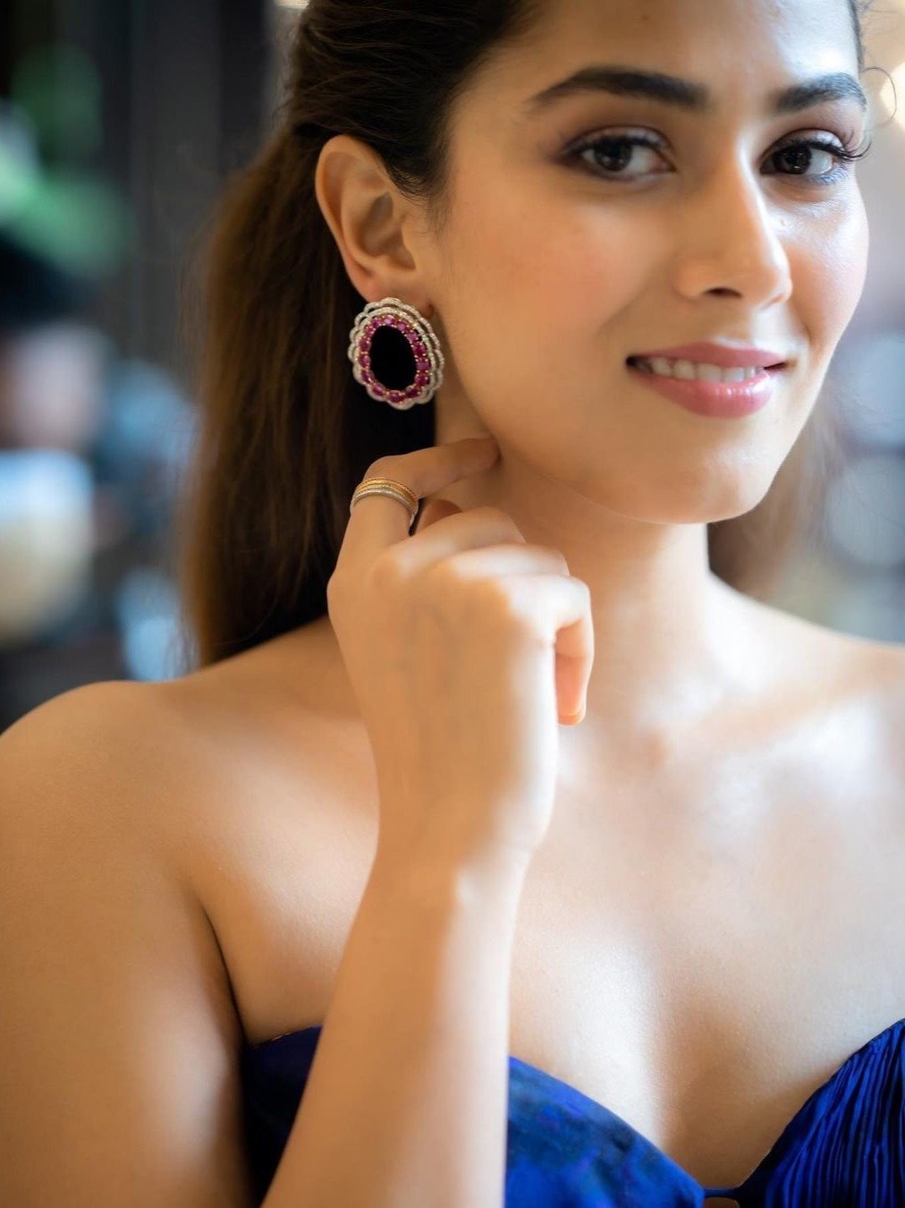 शॉर्ट्स पहनने पर ट्रोल हुईं मीरा राजपूत 