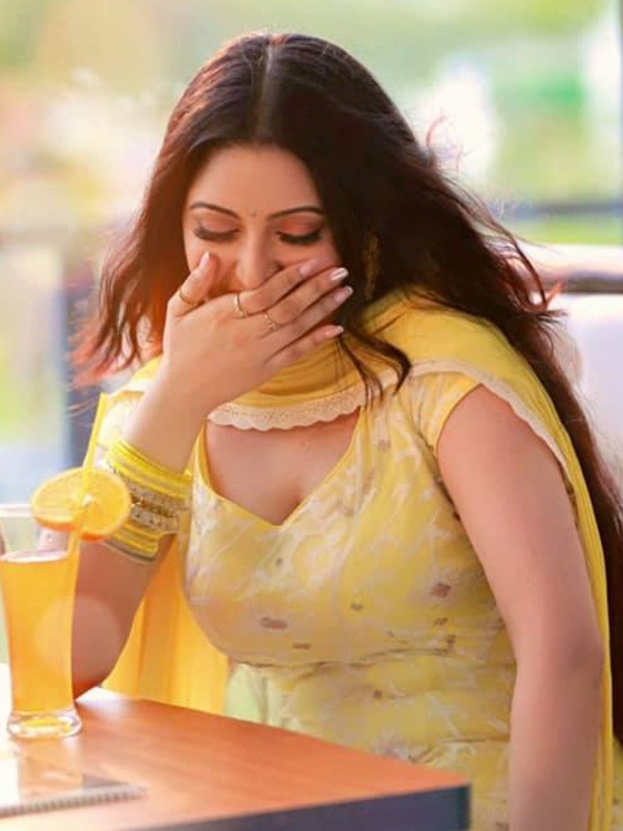 জন্মদিনে লুঙ্গি পরে নাচ পরীর!!!