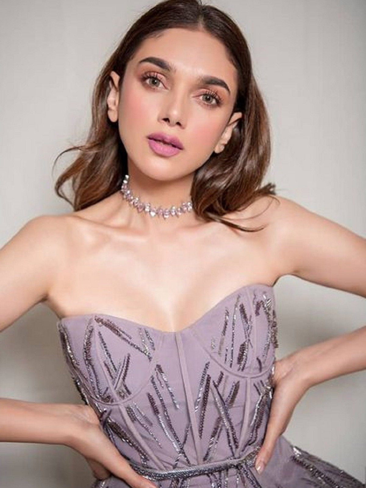 Dress Up Like Aditi Rao Hydari