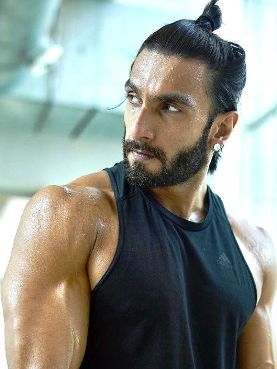  बॉलिवुड स्टार रणवीर पर चढ़ा फिटनेस का जुनून