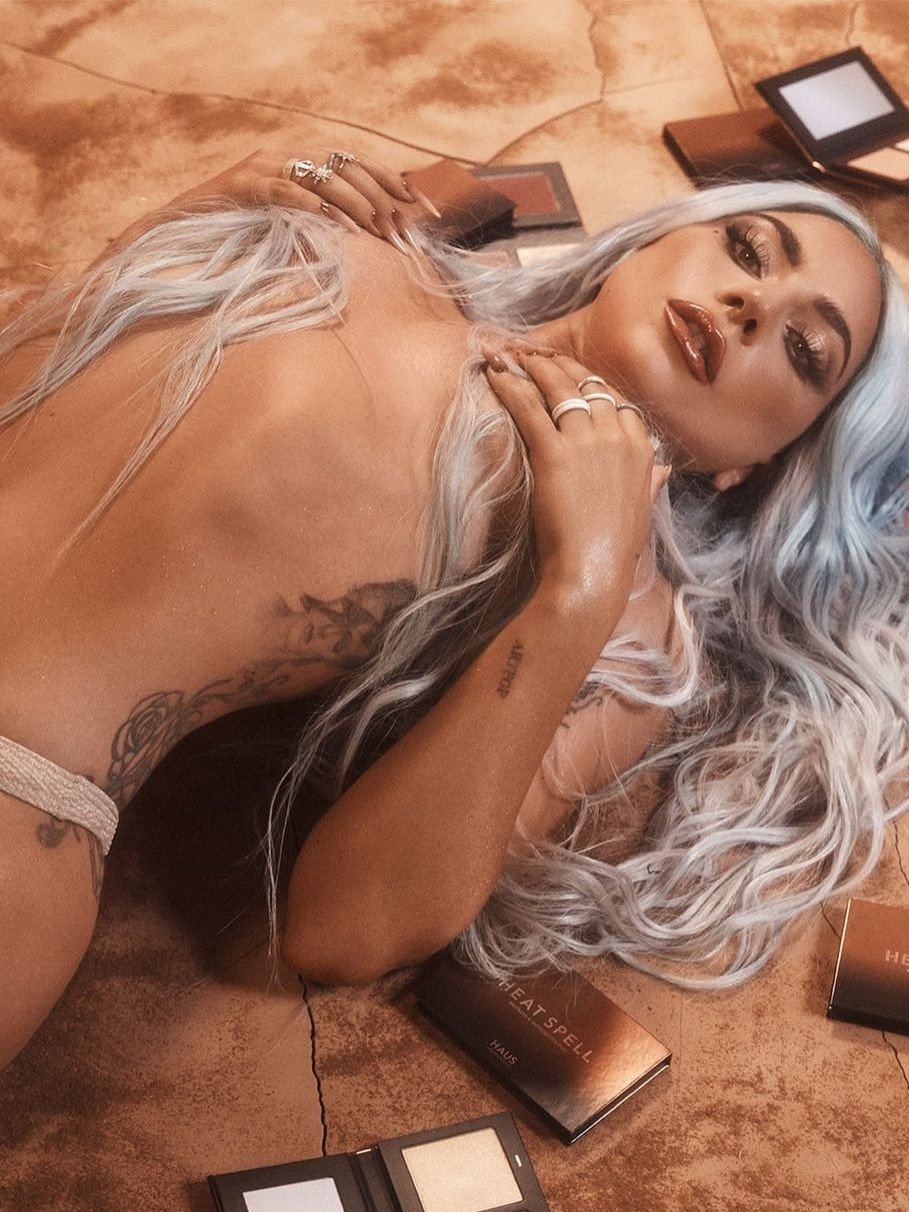 ফটোশুটে নগ্ন লেডি গাগা