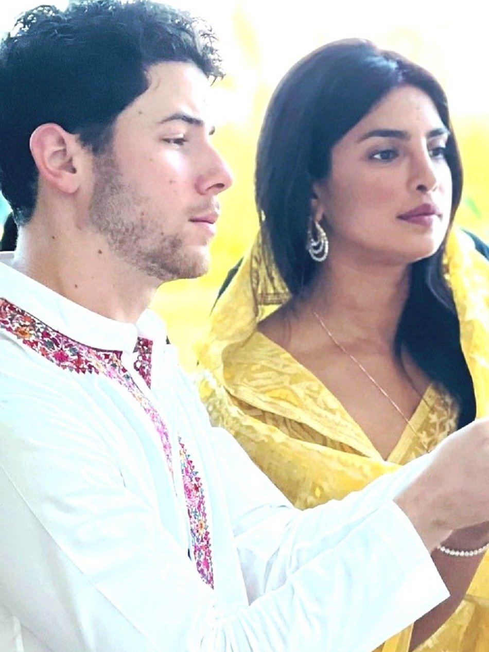 प्रियंका ने पति निक जोनस के साथ की पूजा