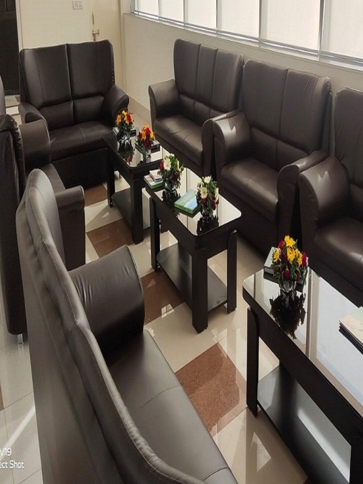 एयरपोर्ट जैसा वर्ल्ड क्लास रेलवे स्टेशन देखा आपने?