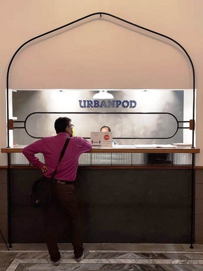 स्टेशन पर पहली बार पॉड होटल! देखें कितना शानदार