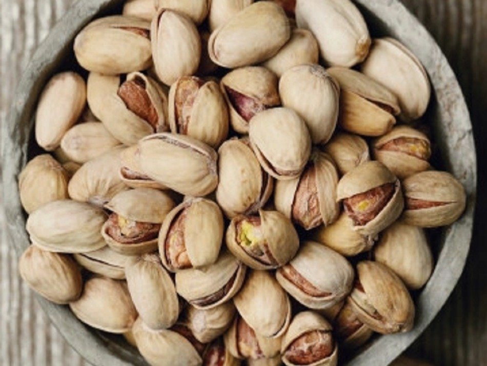 त्वचा में निखार पाने के लिए रोज खाएं पिस्ता