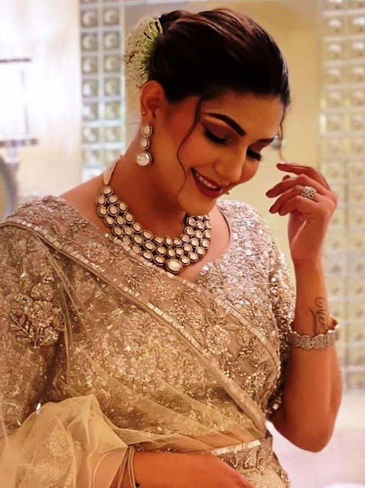 लहंगे में सपना चौधरी, देसी अंदाज पर फिदा फैंस