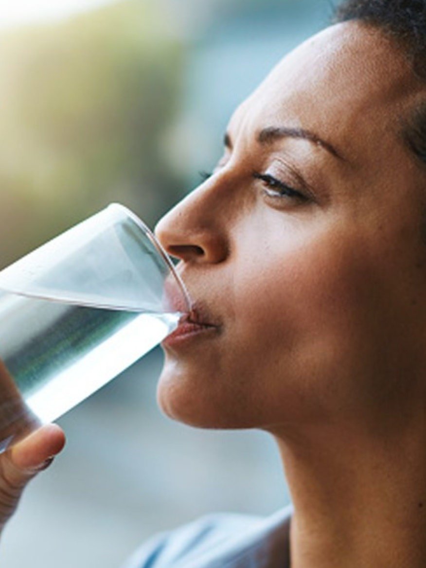 শীতে মোক্ষম দাওয়াই গরম জল, জানতেন?