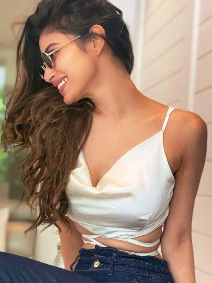 मौनी रॉय ने क्यों कहा- हर रात किस करो