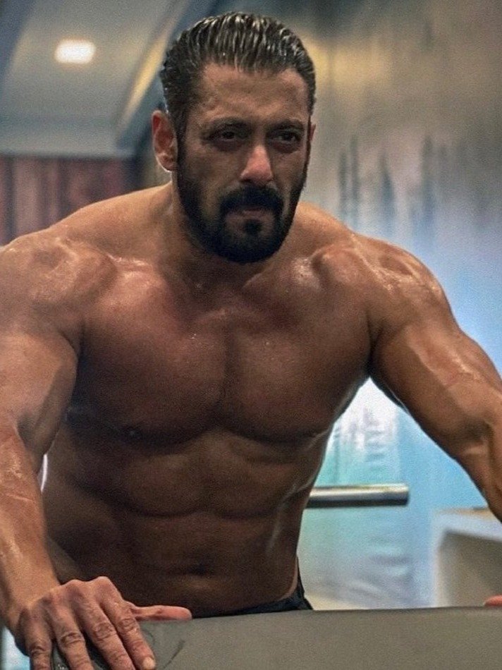 कानूनी पचड़ों में फंस चुके हैं ये सितारे, कई जेल भी गए!