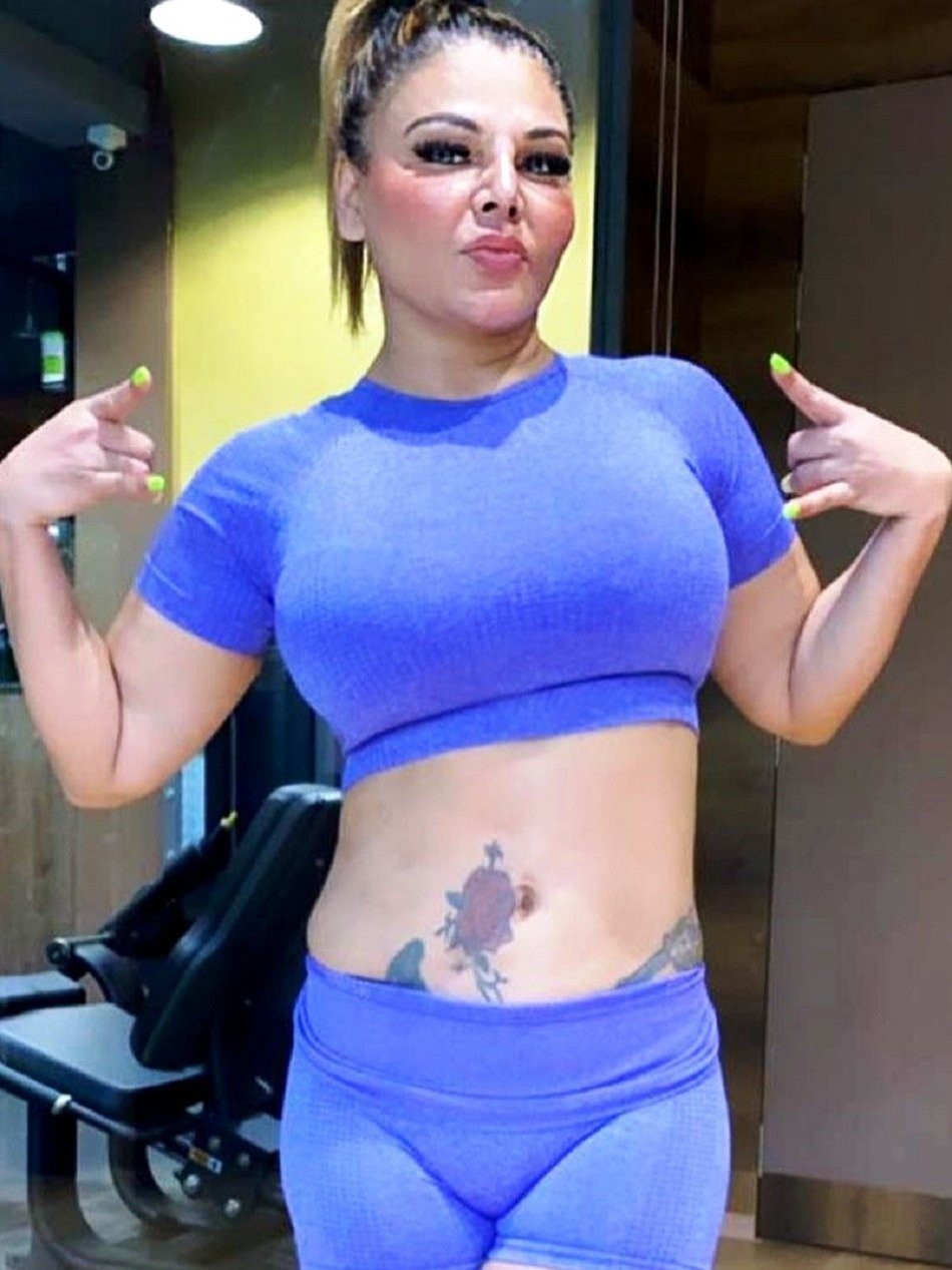 जब ब्रेस्ट इम्प्लांट फटने के डर से रोने लगीं राखी! 