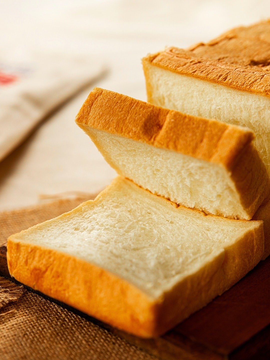 ব্রেকফাস্টে রোজ পাউরুটি খাচ্ছেন? সাবধান!