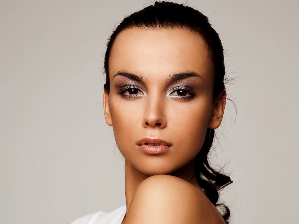 बढ़िया खानपान से इस तरह आएगा चेहरे पर निखार