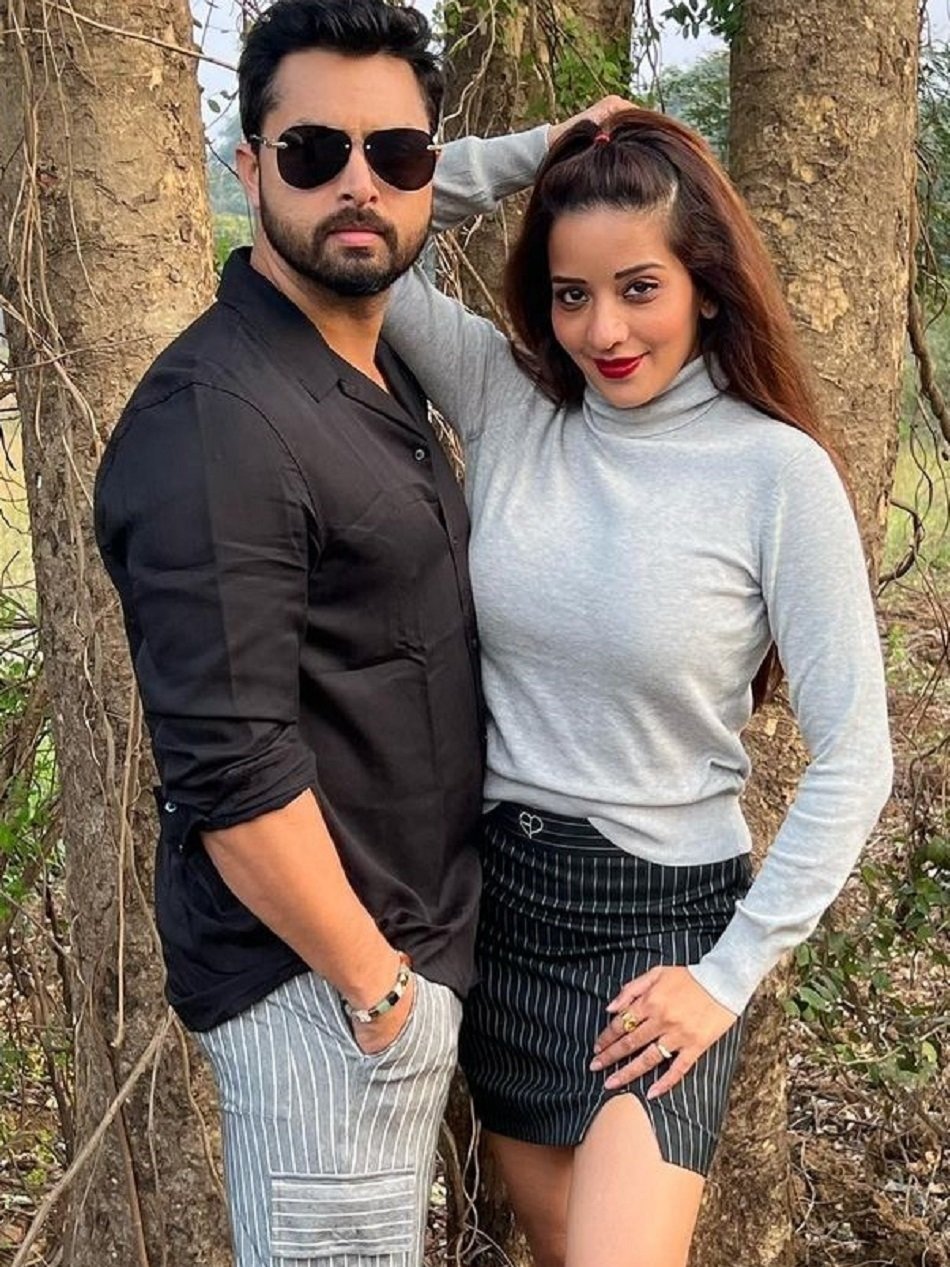 गोविंदा की दीवानी मोनालिसा! पति संग दिखाए डांस मूव्स