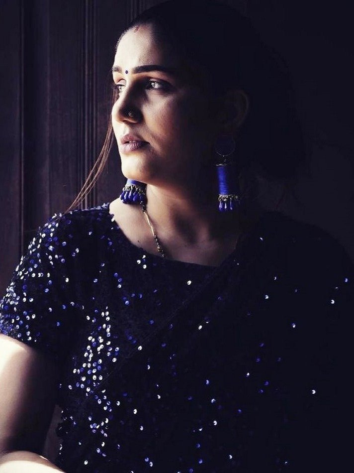 ब्लैक सूट में सपना, पंजाबी गाने पर दिखाई 'गुलाबी' अदा