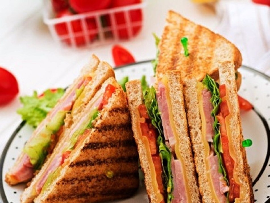 सेहत के लिए भी फायदेमंद है पालक-कॉर्न सैंडविच