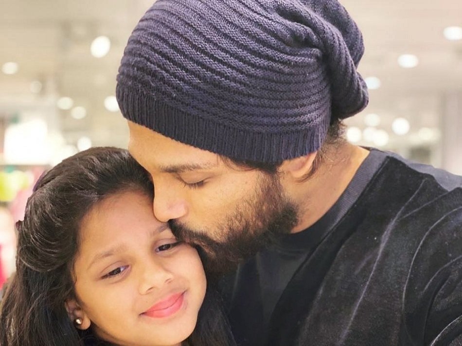 'कच्चा बादाम' पर 'पुष्पा' की बेटी ने यूं लगाए ठुमके Pushpa star allu