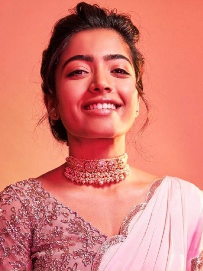 इस पर प्यार लुटाती हैं 'पुष्पा' एक्ट्रेस, तस्वीरें गवाह