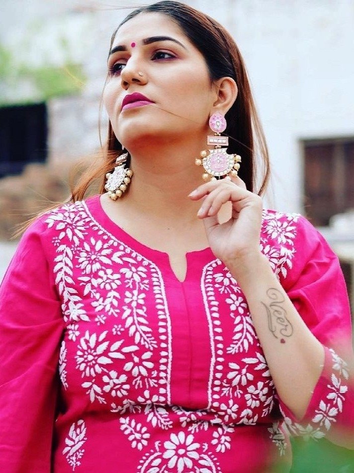 'वरना हम भी आपके बाप हैं'...सपना ने यूं दिखाया स्वैग