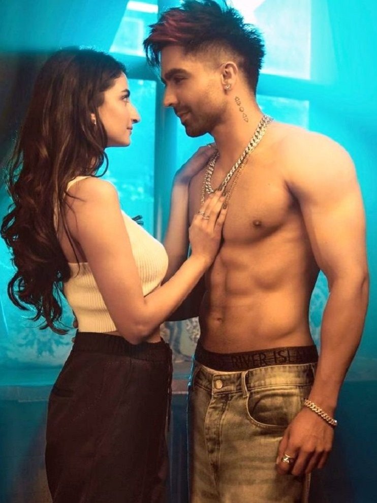 पलक तिवारी संग डांस करते हार्डी की उतरी पैंट!