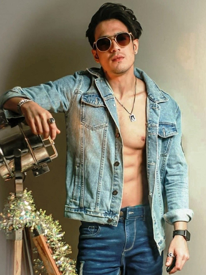 मां की सहेली से ही बनाए संबंध! कौन हैं शिवम शर्मा?