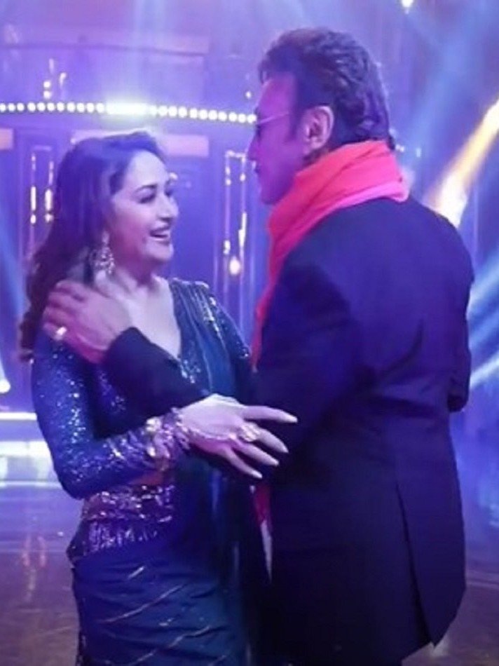 माधुरी ने जैकी श्रॉफ संग लगाए ठुमके, देखें वीडियो