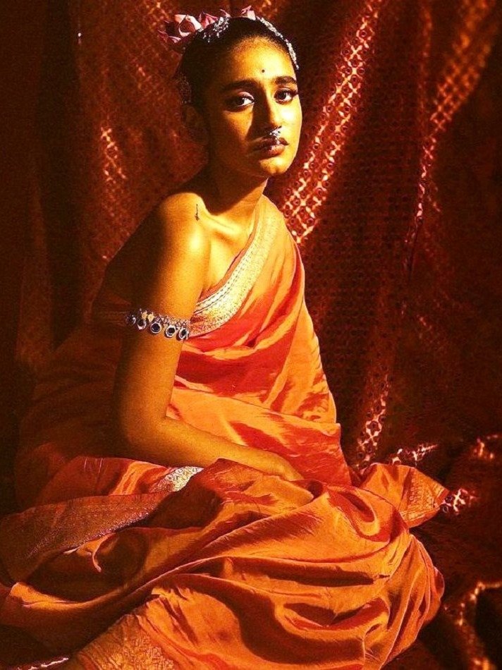 विंक गर्ल प्रिया प्रकाश को मायूस देख हो जाएंगे हैरान!