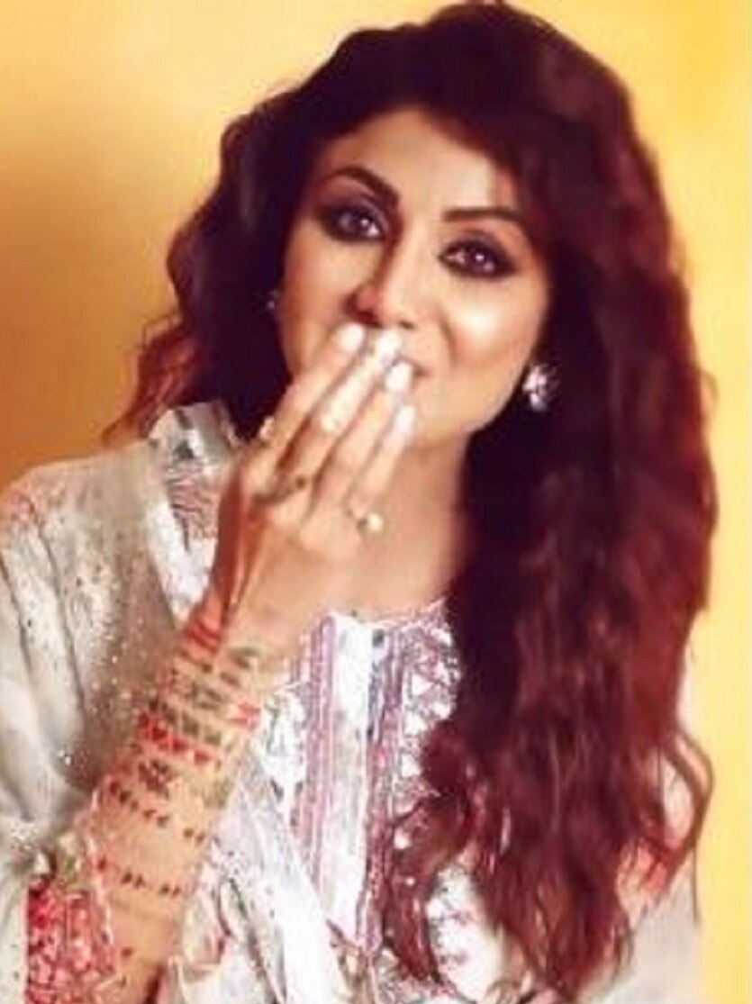 'सलाम' करके दी ईद की बधाई, शिल्पा ट्रोल