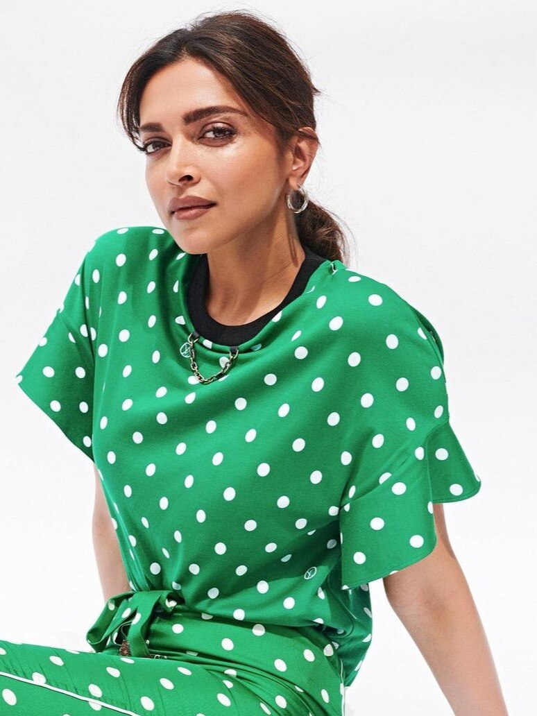 दीपिका ने पोलका डॉट्स जंपसूट में शेयर किया वीडियो