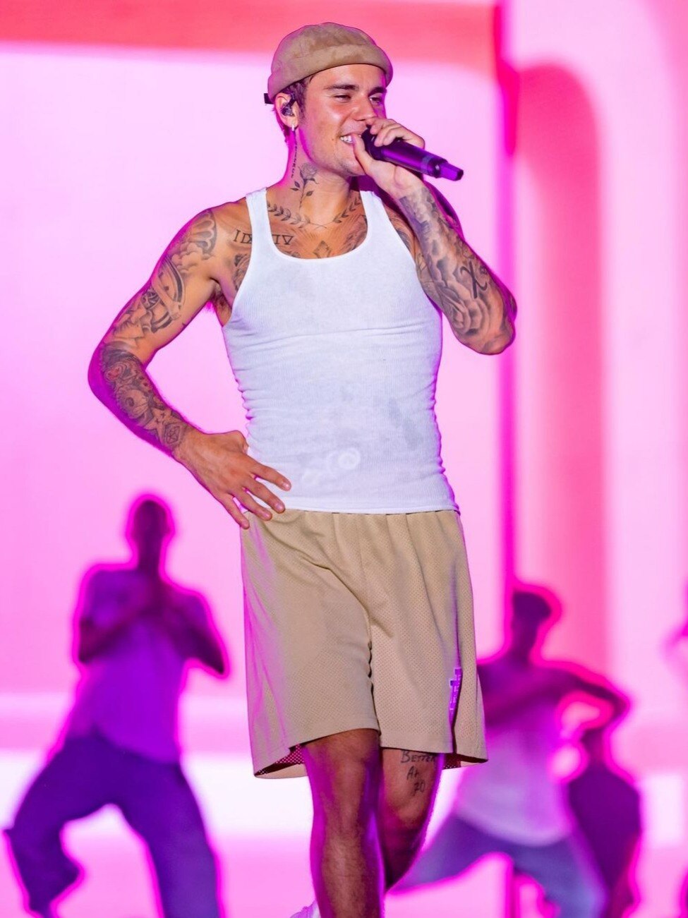 মুখের অর্ধেক অংশে অবশ, অসুস্থ গায়ক জাস্টিন বিবার