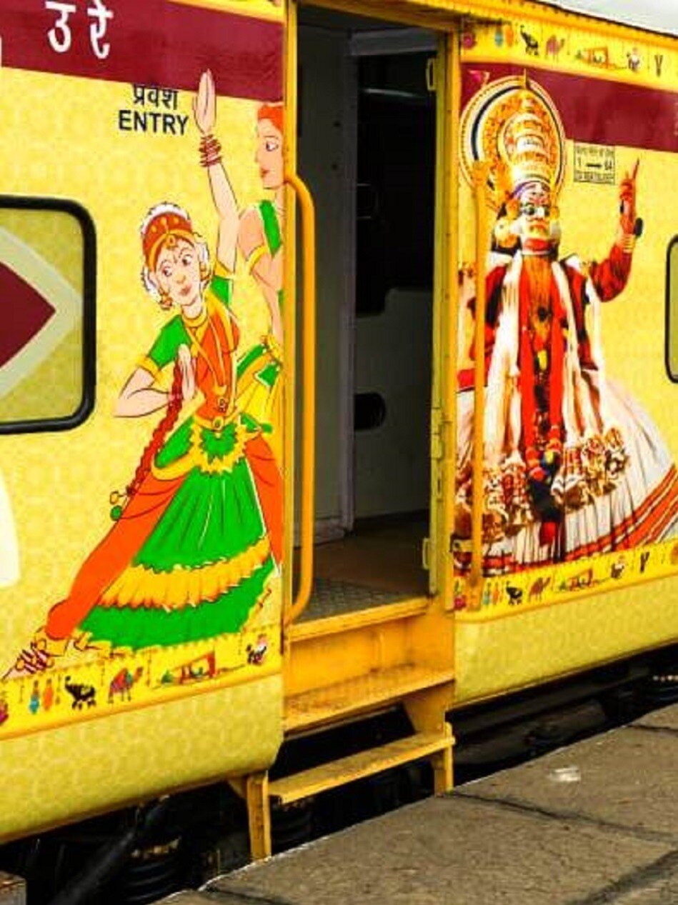 भारत से नेपाल तक सफर! देखें कैसी है भारत गौरव ट्रेन