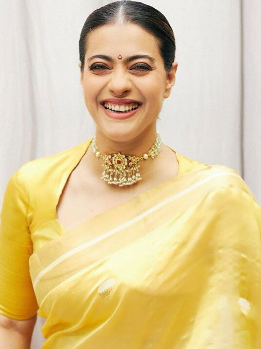 काजोल ने साड़ी संग पहनी चप्पल, फैंस हुए इम्प्रेस