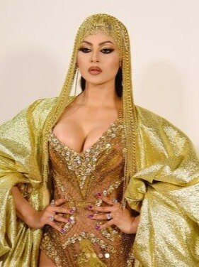 महंगे आउटफिट उर्वशी के गॉर्जियस लुक्स, होगी जलन