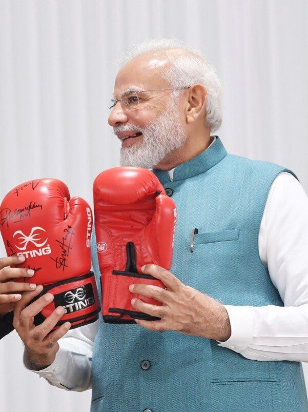 पीएम मोदी को मिले गिफ्ट्स पाने का मौका! 