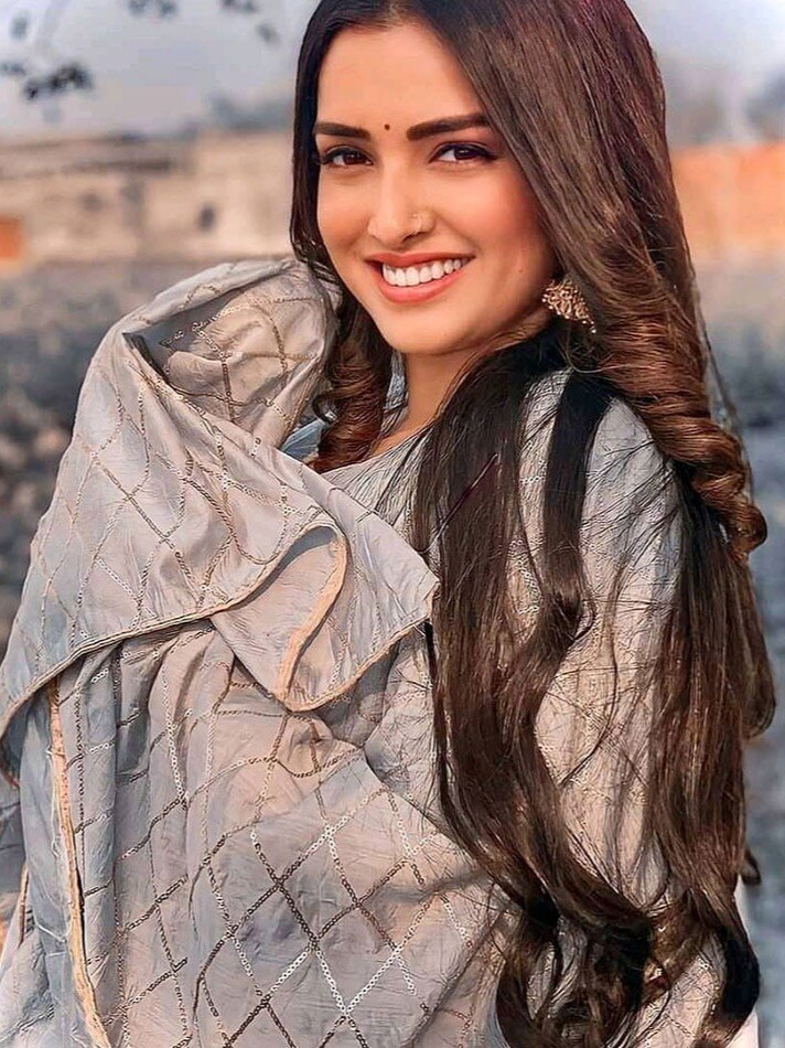 बिग बॉस में एंट्री लेंगी आम्रपाली दुबे?