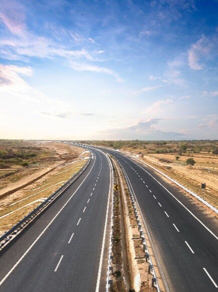 इतने करोड़ में बना 296 KM लंबा बुंदेलखंड एक्सप्रेसवे