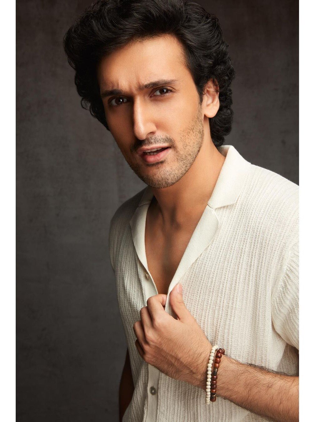 हीरो से कम नहीं गोविंदा का बेटा