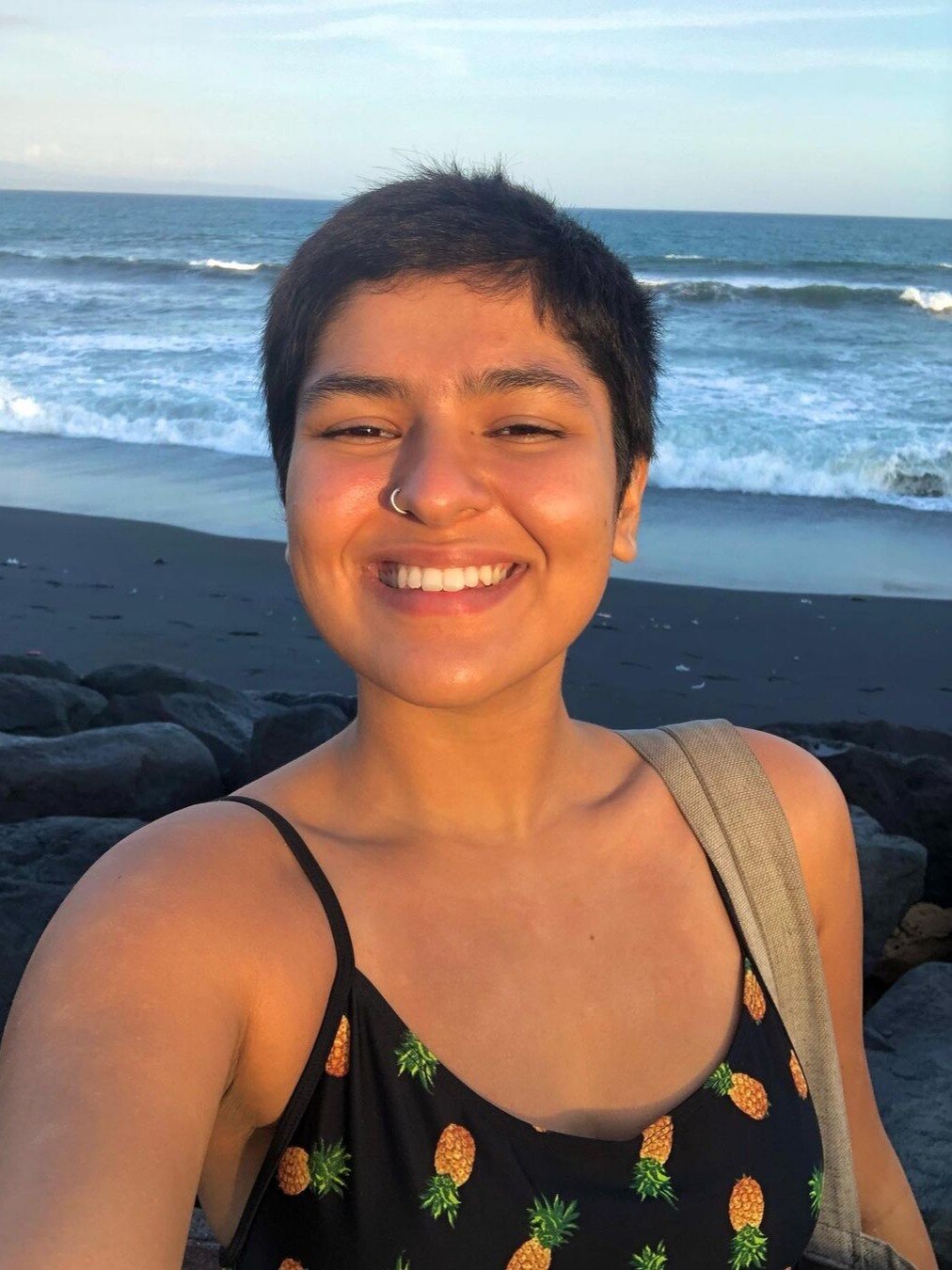 बदल गई 'सोनू भिड़े', कटवाए लंबे बाल