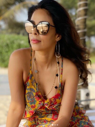 हीरो आधी रात बुलाए तो जाना होगा... 