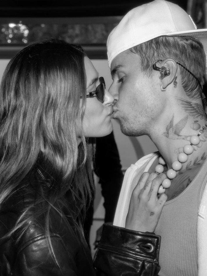 बीवी संग जस्ट‍िन बीबर का रोमांस