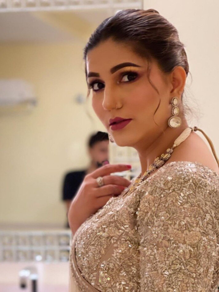  जब सपना चौधरी ने खाया था जहर...