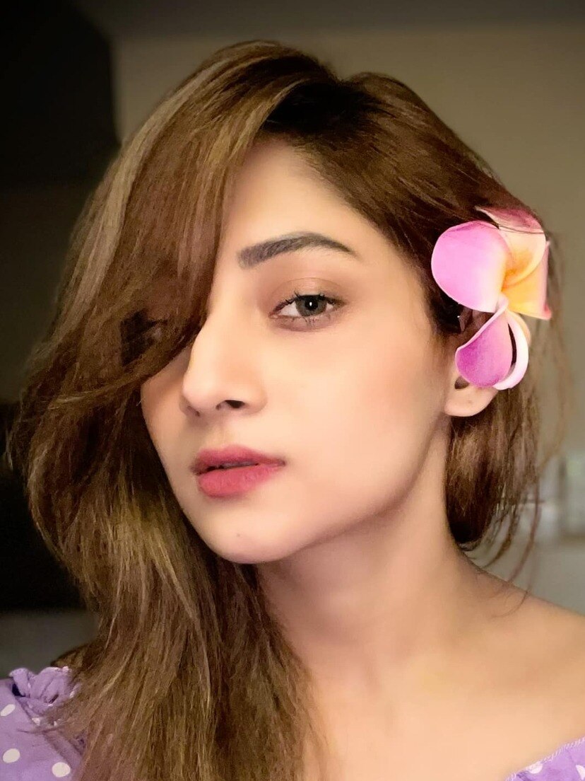 অপু-বুবলির পর এর প্রেমে পড়েছেন শাকিব?