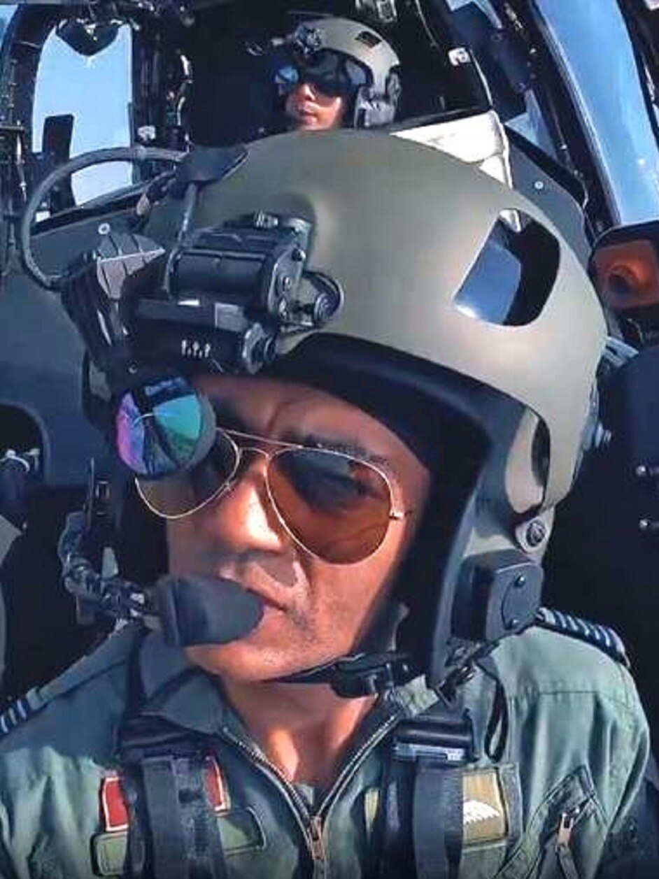 VIDEO:दुश्मनों का काल 'प्रचंड', रक्षा मंत्री ने भरी उड़ान