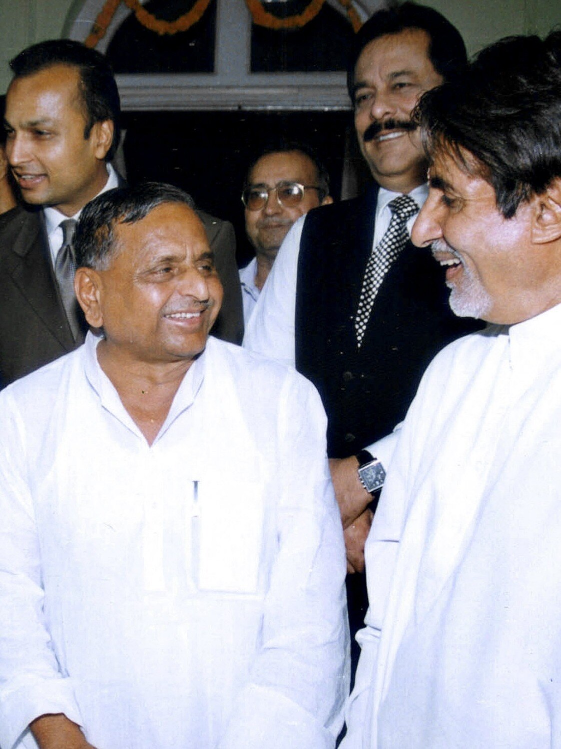 अमिताभ संग कैसा था मुलायम सिंह का रिश्ता?