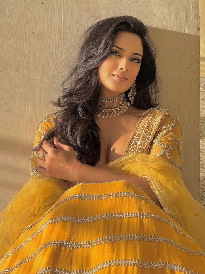 श्वेता तिवारी का जलवा बरकरार, फैंस बोले- ये 42 की है?	