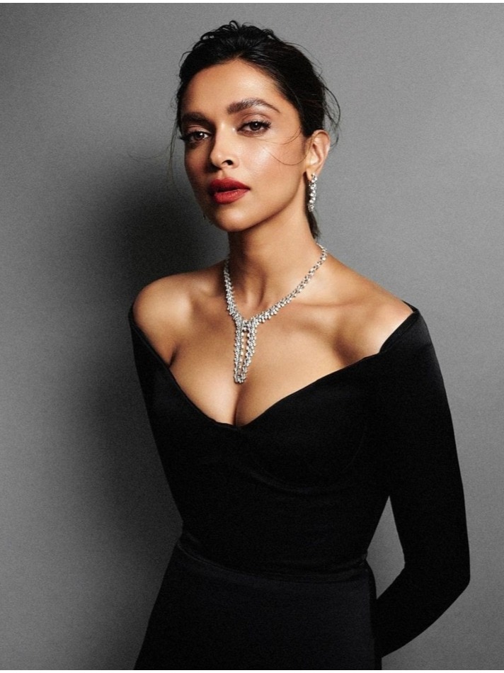 जिम में सो गईं दीपिका, कटरीना ने खोली पोल