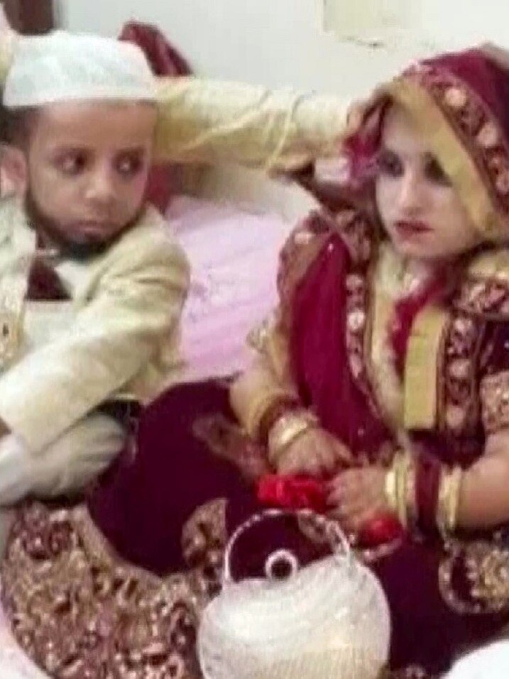 जब बेगम बुशरा को देखते ही रह गए 2.3 फुट के अजीम