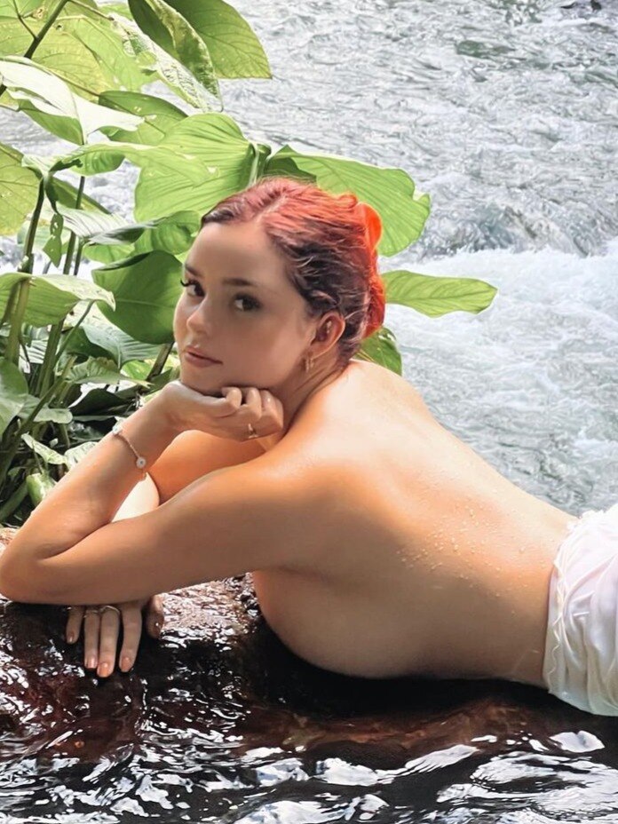 नदी किनारे लेटकर एक्ट्रेस ने दिए पोज, याद आ जाएंगी मंदाकिनी