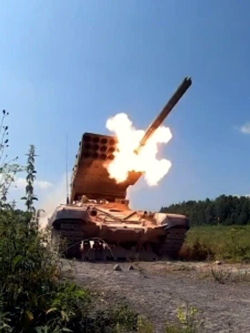 पुतिन ने यूक्रेन पर दागे इंसान को भाप बना देने वाले बम! 